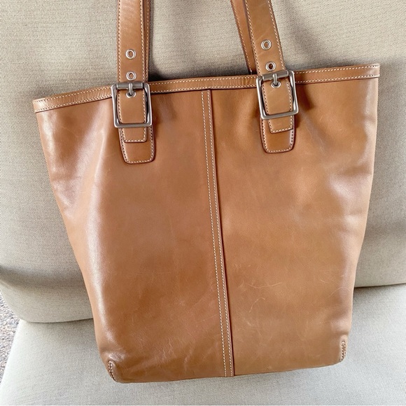 COACH Large Camel Leather Shoulder/Tote Bag - Picture 10 of 13